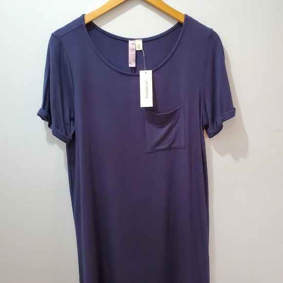 Francesca's Navy Tee Shirt Dress with Pocket - Picture 4 of 8